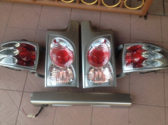 ไฟท้าย TOYOTA ESTIMA HYBRID ครบชุดมีกล้องหลังครบเก่าญี่ปุ่นเเท้สภาพสวย ไฟท้าย TOYOTA ESTIMA HYBRID ครบชุดมีกล้องหลังครบเก่าญี่ปุ่นเเท้สภาพสวย