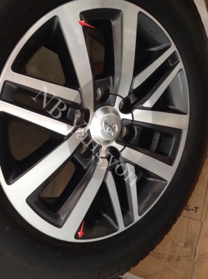 ล้อแม็ก New Fortuner ฟอจูนเนอร์ ขอบ 18 พร้อมยาง มิชลิน 265-60-18 ปี15