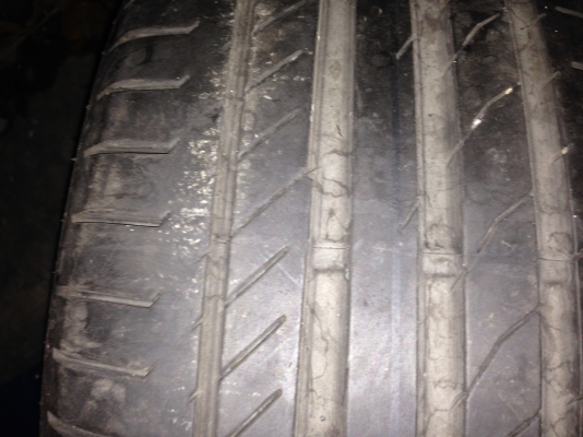 ยางContinentel 225/45R18 ปี่131คู่ 2500มารับเองลดอีกครับ