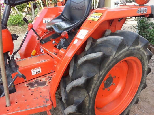 คูโบต้า L2808 4 WD ตัวเปล่าเดิมๆ แน่นๆ ทำงาน 920 ชั่วโมง..เล่มทะเบียนพร้อม