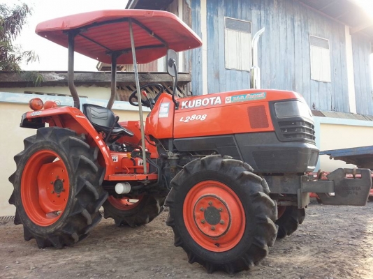 คูโบต้า L2808 4 WD ตัวเปล่าเดิมๆ แน่นๆ ทำงาน 920 ชั่วโมง..เล่มทะเบียนพร้อม