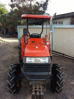 คูโบต้า L2808 4 WD ตัวเปล่าเดิมๆ แน่นๆ ทำงาน 920 ชั่วโมง..เล่มทะเบียนพร้อม