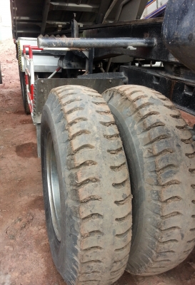 ขายHino mega 12ล้อ ดั้ม อู่เบิ้ม กระบะปรีเนียม ชุดใหญ่ ปี2546