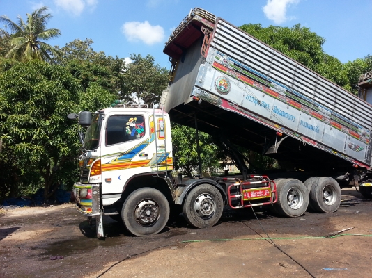 ขายHino mega 12ล้อ ดั้ม อู่เบิ้ม กระบะปรีเนียม ชุดใหญ่ ปี2546