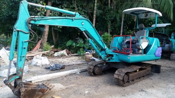 ขายรถขุดเล็ก แมคโครเล็กkomatsu pc30-7 สภาพสวยพร้อมใช้ เดิมๆเลย