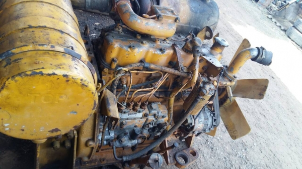 ขายเครื่องKOMATSU 4 สูบTURBO