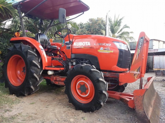 คูโบต้า L3608 4 WD ใบมีดดันหน้าช้าง เดิมๆแน่นๆ เล่มทะเบียนพร้อม