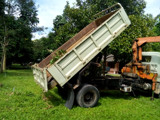 (ปิดการขายเรียบร้อย ขอบคุณนายหัวพลคับ)6 ล้อดั้มอีโน่ 145 แรงม้า   ติดเครน   2 ตัน -3  ชัก  (รถห้างแท้ ปี 39) พร้อมใช้งาน เล่มพร้อม...