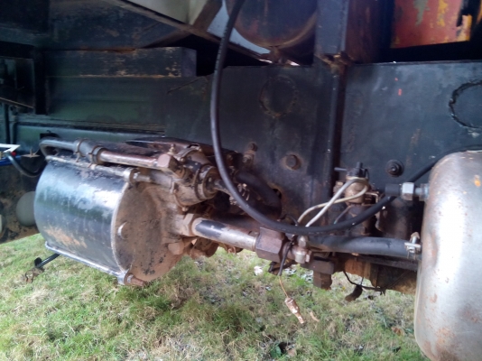 (ปิดการขายเรียบร้อย ขอบคุณนายหัวพลคับ)6 ล้อดั้มอีโน่ 145 แรงม้า   ติดเครน   2 ตัน -3  ชัก  (รถห้างแท้ ปี 39) พร้อมใช้งาน เล่มพร้อม...