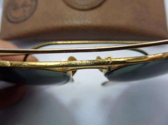 แว่นเรแบนของเก่าแท้