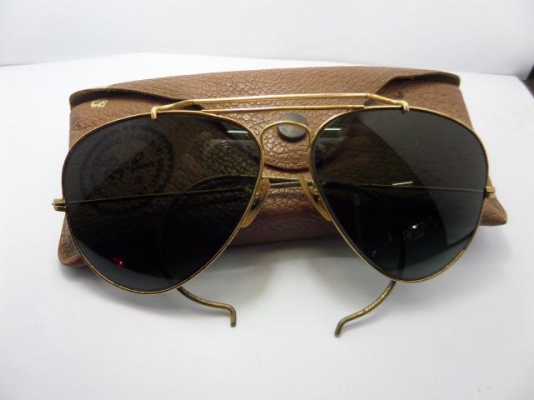 แว่นเรแบนของเก่าแท้