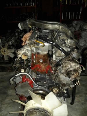 เครื่องสวยครับHINO=K13D--260แรงม้า(2K)เครื่องฟิตติดดีมากครับ