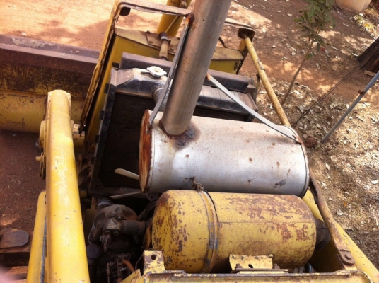 รถตัก / ตักหน้า ขุดหลัง.  ( เพลาเดียว. )     สนใจติดต่อ  081 - 6079515