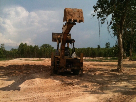 รถตัก / ตักหน้า ขุดหลัง.  ( เพลาเดียว. )     สนใจติดต่อ  081 - 6079515