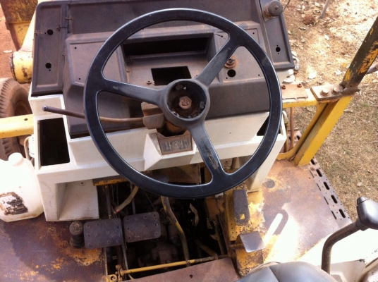 รถตัก / ตักหน้า ขุดหลัง.  ( เพลาเดียว. )     สนใจติดต่อ  081 - 6079515