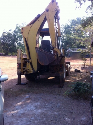 รถตัก / ตักหน้า ขุดหลัง.  ( เพลาเดียว. )     สนใจติดต่อ  081 - 6079515