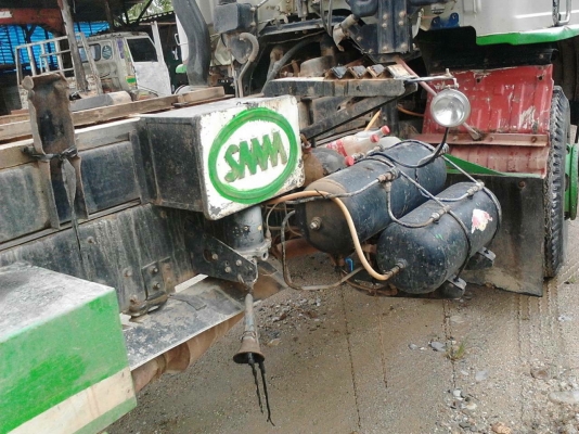 รถฮีโน่ 10 ล้อดั้ม FM227  220 แรงม้า. ปี 33 ( *** มีขาย 2 คัน. )     สนใจติดต่อ  081 - 6079515