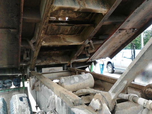 รถฮีโน่ 10 ล้อดั้ม FM227  220 แรงม้า. ปี 33 ( *** มีขาย 2 คัน. )     สนใจติดต่อ  081 - 6079515