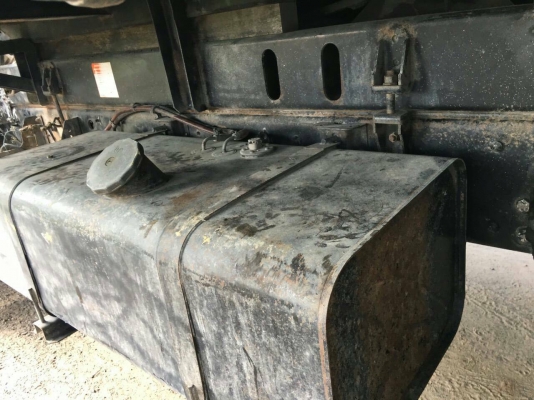 รถฮีโน่ 10 ล้อดั้ม FM227  220 แรงม้า. ปี 33 ( *** มีขาย 2 คัน. )     สนใจติดต่อ  081 - 6079515