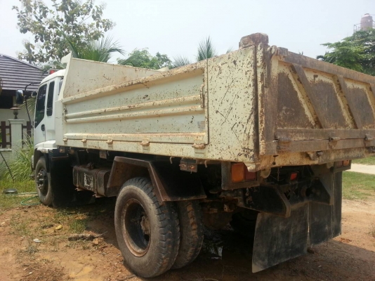 รถอีซูซุ 6 ล้อดั้ม FTR  200 แรงม้า. ปี 49.    สนใจติดต่อ  081 - 6079515