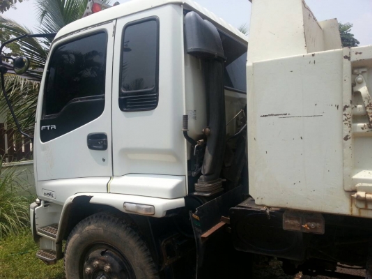 รถอีซูซุ 6 ล้อดั้ม FTR  200 แรงม้า. ปี 49.    สนใจติดต่อ  081 - 6079515