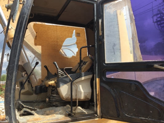 รถขุดCAT320C...ญี่ปุ่น สภาพบอดี้ สี ไม่สวย...แต่รถดีมาก  เอกสารใบแจ้งจำหน่าย..(อินวอยล์)