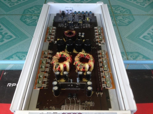 แอมป์คลาสดี RPG 2000W มือสองสภาพสวย เดิมๆไม่เคยซ่อม ไม่กินไฟมาก ขับซับ10&quot;-12&quot;หล่อได้ ขาย 3150 บาท สนใจ0892425454 อยู่สระบุรีส่งได้