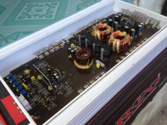 แอมป์คลาสดี RPG 2000W มือสองสภาพสวย เดิมๆไม่เคยซ่อม ไม่กินไฟมาก ขับซับ10&quot;-12&quot;หล่อได้ ขาย 3150 บาท สนใจ0892425454 อยู่สระบุรีส่งได้
