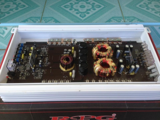 แอมป์คลาสดี RPG 2000W มือสองสภาพสวย เดิมๆไม่เคยซ่อม ไม่กินไฟมาก ขับซับ10&quot;-12&quot;หล่อได้ ขาย 3150 บาท สนใจ0892425454 อยู่สระบุรีส่งได้