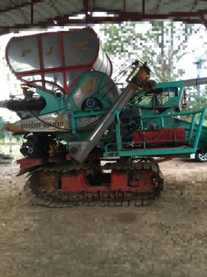 ขายรถเกี่ยวข้าวบางไทร เครื่องJO8C 251แรง เทอร์โบว์ ช่วงล่าง12HT พร้อมใช้งาน เครื่องดี