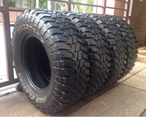 ยาง Mud Deestone 265 75 16 กลางปี13 ดอกเต็มใช้กันยาว ราคาไม่แพง