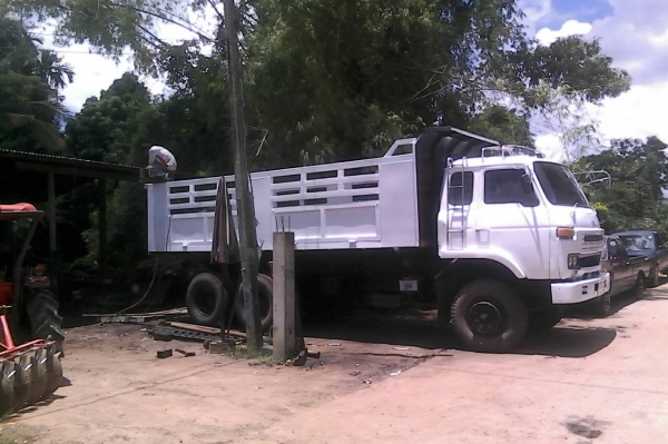 ขายรถ 10 ล้อดั้ม NISSAN UD ขายรถ 10 ล้อดั้ม NISSAN UD