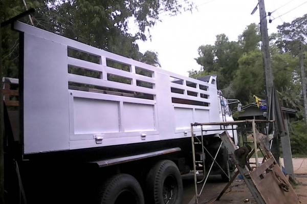 ขายรถ 10 ล้อดั้ม NISSAN UD ขายรถ 10 ล้อดั้ม NISSAN UD