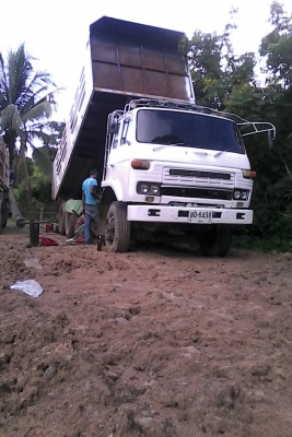 ขายรถ 10 ล้อดั้ม  NISSAN  UD