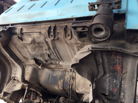 6ล้อISUZU..110แรง พื้นเรียบ เครื่องดี คัสซีสวย..เล่มพร้อม