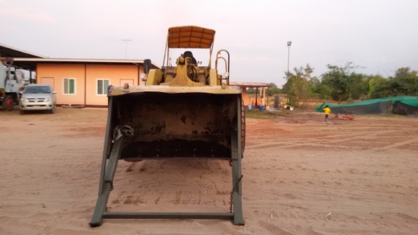 ขายรถตัก โคมัสซุ jh 60 เครื่อง 6 สูบ 2 เพลา