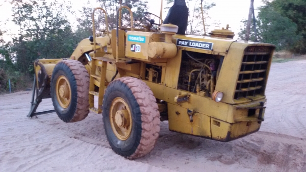 ขายรถตัก โคมัสซุ jh 60 เครื่อง 6 สูบ 2 เพลา