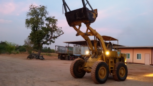 ขายรถตัก โคมัสซุ jh 60 เครื่อง 6 สูบ 2 เพลา