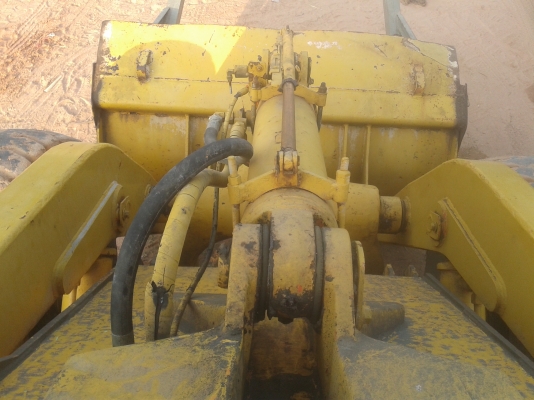 ขายรถตัก โคมัสซุ jh 60 เครื่อง 6 สูบ 2 เพลา