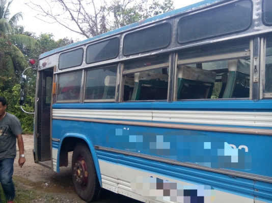 (ด่วนลดเหลือ 100000) รถบัสสองแถว  (รถยังสวย)  รับส่งเด็กนักเรัยน   พร้อมใช้งาน  เล่มติดมือ....