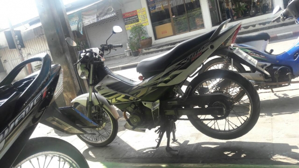 ขาย 20,000 บาท Honda Sonic 125 สตาร์ทเท้า ปี 51 รุ่นกุญแจใหญ่ รุ่นสุดท้าย เครื่องดีเดิมๆ สภาพภายนอกดูดี (มีไฟหน้าร้าวหน่อยหนึ่ง) ,ภาษีเต็ม เล่มและเอกสารพร้อมโอน ขาย 20,000 บาท Honda Sonic 125 สตาร์ทเท้า ปี 51 รุ่นกุญแจใหญ่ รุ่นสุดท้าย เครื่องดีเดิมๆ สภาพภายนอกดูดี (มีไฟหน้าร้าวหน่อยหนึ่ง) ,ภาษีเต็ม เล่มและเอกสารพร้อมโอน