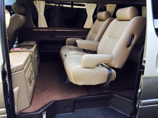 ขายรถตู้ตัวนอกแนวๆสักคัน