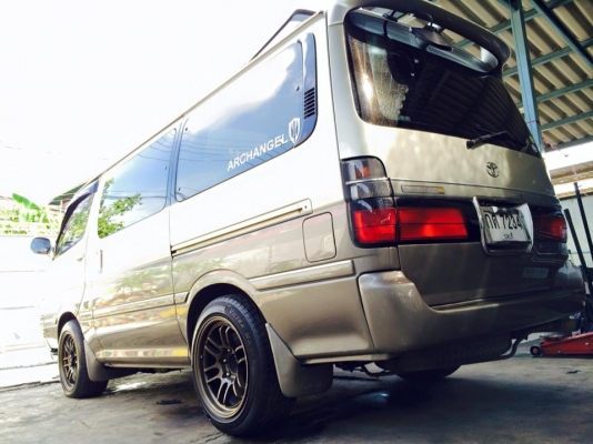 ขายรถตู้ตัวนอกแนวๆสักคัน
