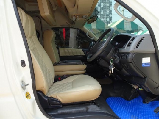 โทร 0922726669 คุณตันหยงรถตู้เบสมือสองฝั่งธน TOYOTA COMMUTER 2.7 ปี 2010 ราคา 779000 บาท