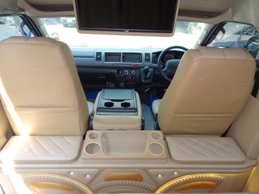 โทร 0922726669 คุณตันหยงรถตู้เบสมือสองฝั่งธน TOYOTA COMMUTER 2.7 ปี 2010 ราคา 779000 บาท