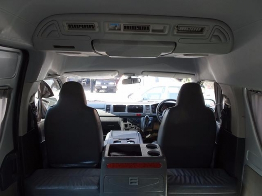 โทร 0922726669 คุณตันหยงรถตู้เบสมือสองฝั่งธนฯ COMMUTER ดีเซลล์ ปี2010 ราคา 759,000 บาท