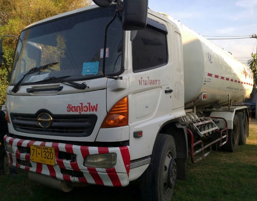 สิบล้อ ฮีโน่ FL1J212ปี49บรรทุกน้ำมันถัง 20,000ลิต สภาพดีสวยบางเดืมพร้อมใช้ ทะเบียนพร้อมโอน สิบล้อ ฮีโน่ FL1J212ปี49บรรทุกน้ำมันถัง 20,000ลิต สภาพดีสวยบางเดืมพร้อมใช้ ทะเบียนพร้อมโอน