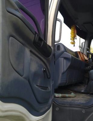 สิบล้อ ฮีโน่ FL1J212ปี49บรรทุกน้ำมันถัง 20,000ลิต สภาพดีสวยบางเดืมพร้อมใช้ ทะเบียนพร้อมโอน สิบล้อ ฮีโน่ FL1J212ปี49บรรทุกน้ำมันถัง 20,000ลิต สภาพดีสวยบางเดืมพร้อมใช้ ทะเบียนพร้อมโอน