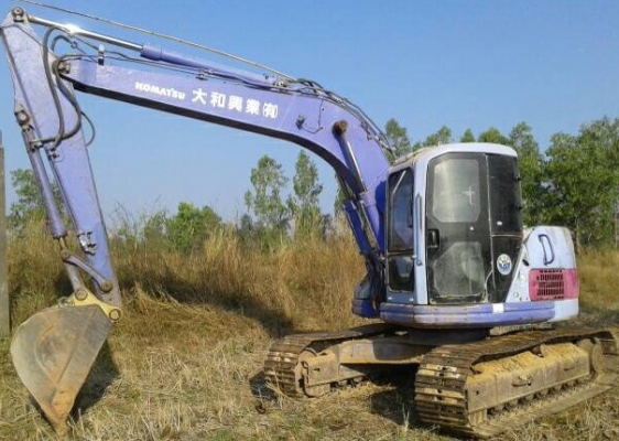 KOMATSU PC 128US รถบอดี้สวยเดิมๆทั้งคันสภาพดีพร้อมใช้งานได้เลยครับ เครื่องยนต์แรงดีไม่มีเยิ้มงานเร็วไม่มีโหลดครับ ภายในห้องเก๋งอุปกรณ์ครบพร้อม ไฟฟ้าหน้าจอเต็ม ภายนอกบอดี้สวย บูมอาร์มไม่มีแตก ช่วงล่างแน่นดีสภาพดีประมาณ 70\% เอกสารใบอินวอย ราคาต่อรองได้ครับ