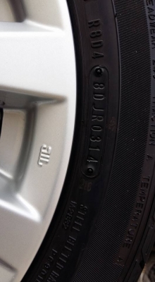 ขายล้อแม็ก mitsu attrage 15"พร้อมยางปี14 สนใจติดต่อเล็กคลองสามครับ 081-3747940